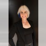 ספרים רבותיי, ספרים